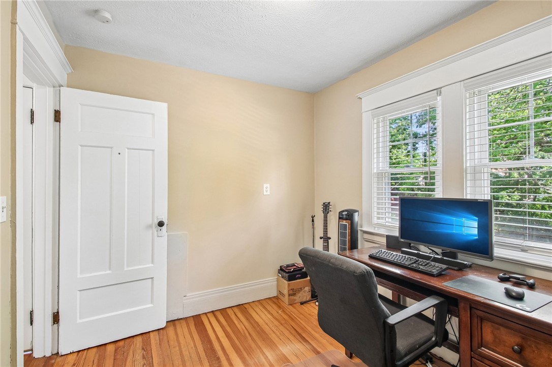 245 Springfield Avenue Rochester, NY 14609 - Photo 20 of 34