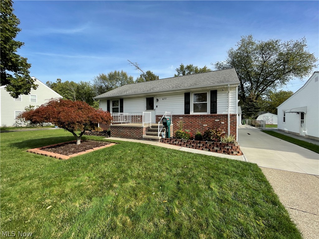 677 Mannering Road Eastlake, OH 44095 - Photo 1 of 32 Gallery Image 1