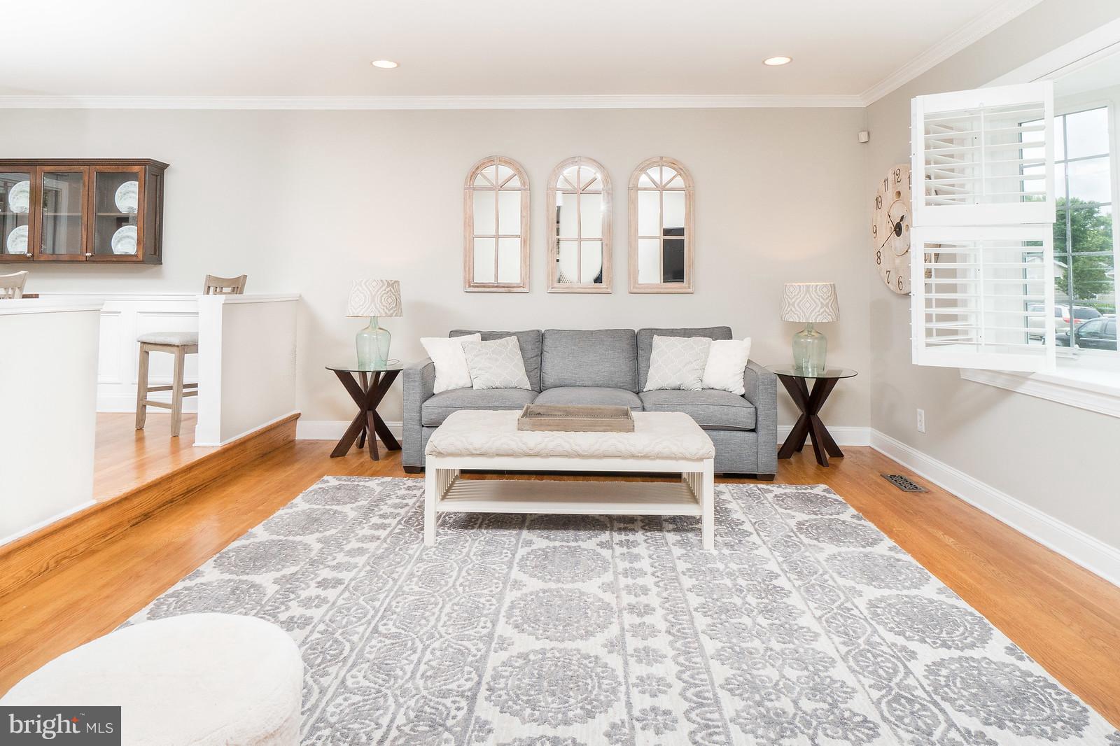 4415 Wynn Road Baltimore, MD 21236 - Photo 2 of 26 Living Room