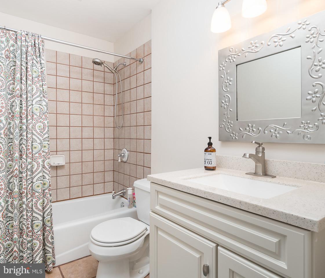 4415 Wynn Road Baltimore, MD 21236 - Photo 17 of 26 Bath