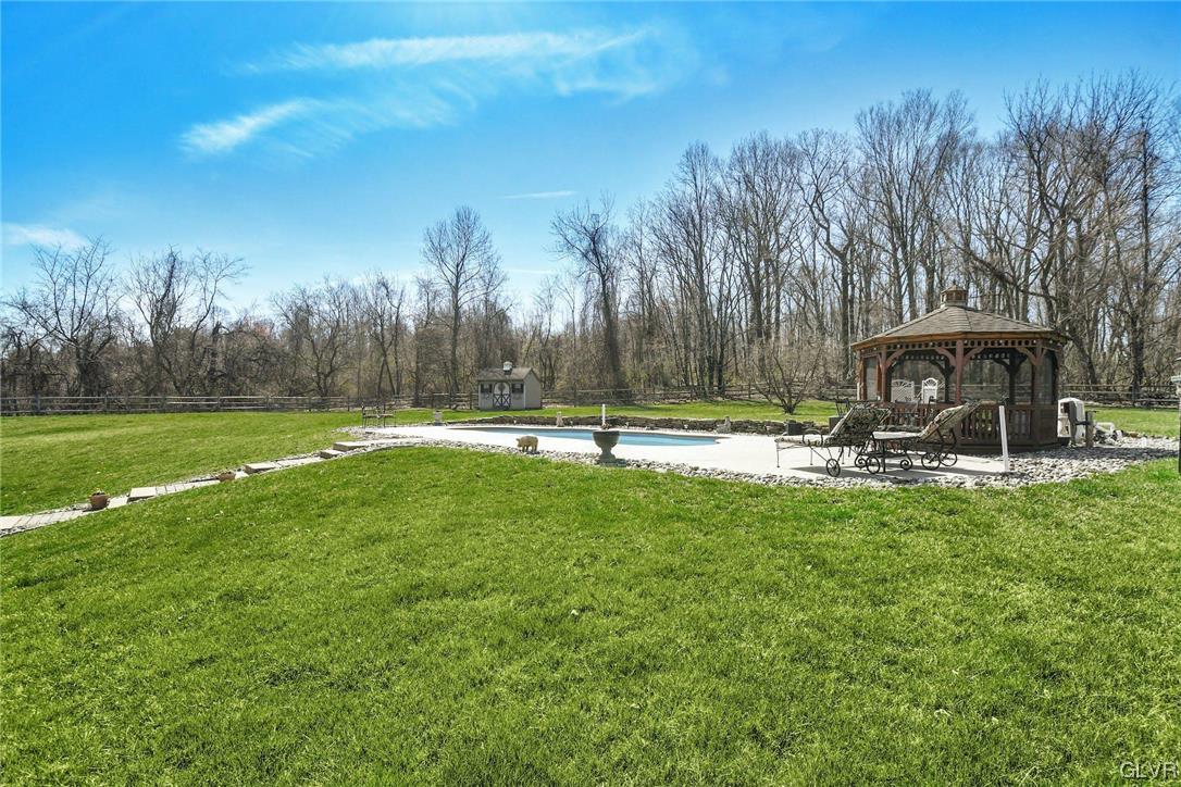 2768 Valley View Road Hellertown, PA 18055 - Photo 24 of 27