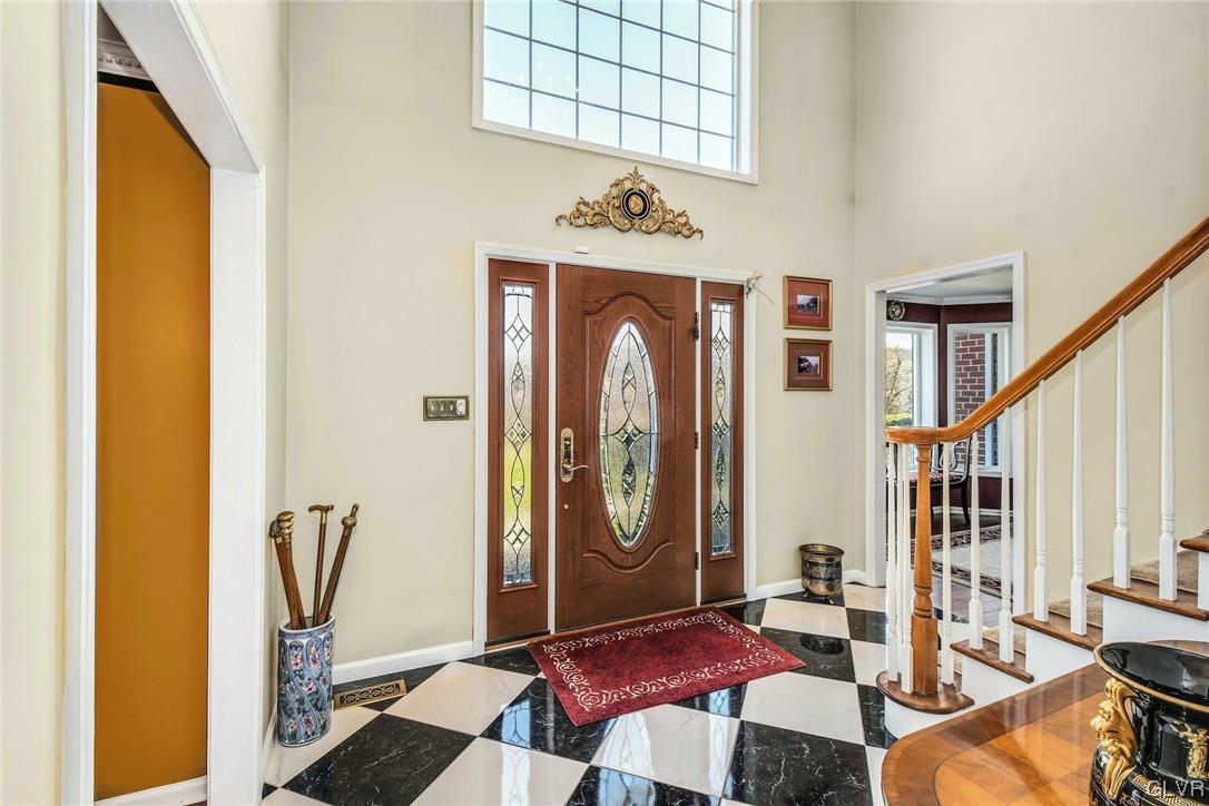 2768 Valley View Road Hellertown, PA 18055 - Photo 5 of 27