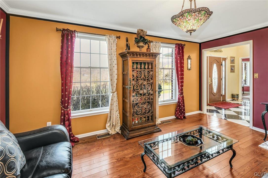 2768 Valley View Road Hellertown, PA 18055 - Photo 8 of 27
