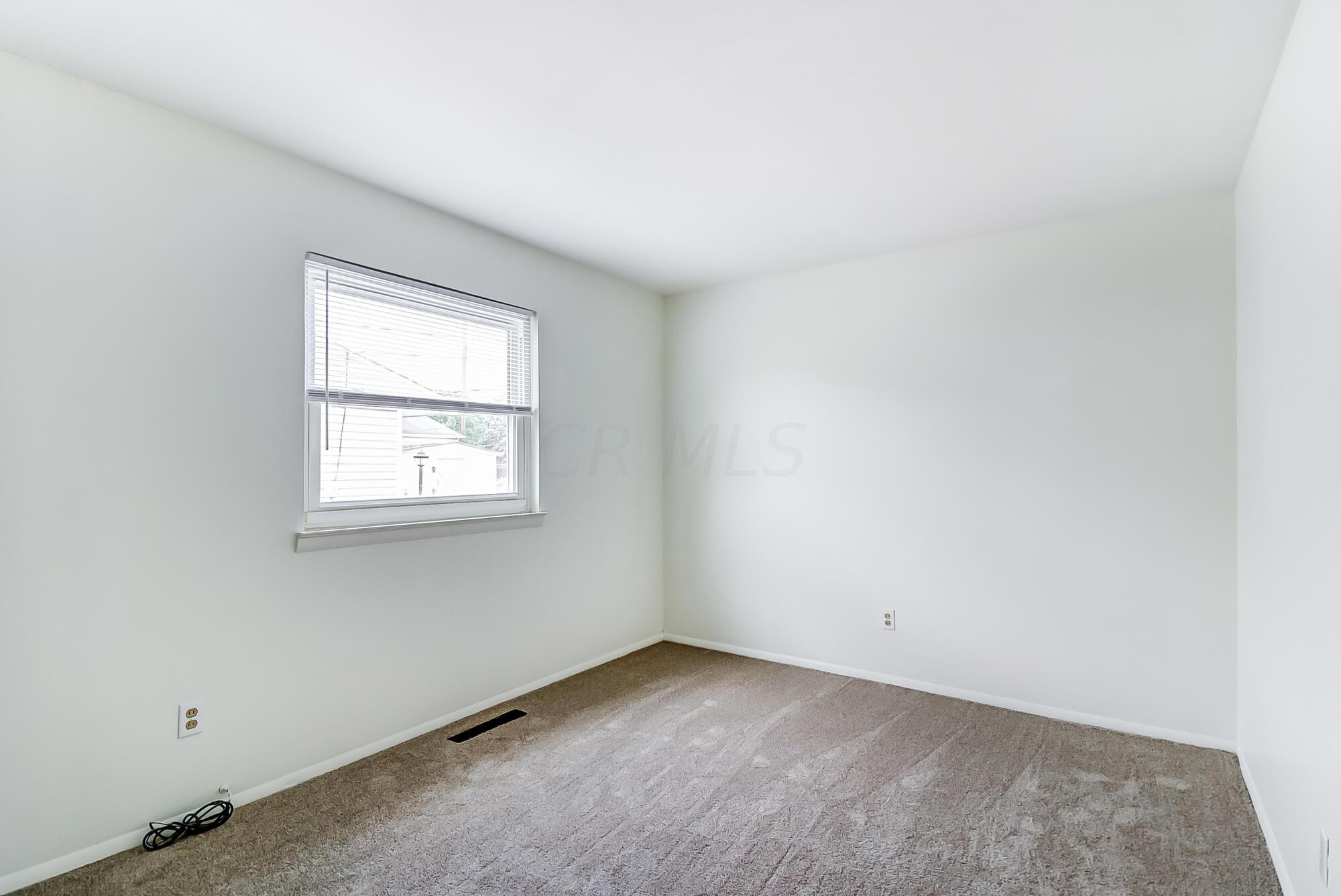 172 East Alcott Road Columbus, OH 43207 - Photo 9 of 29 Additional view of Bedroom 1