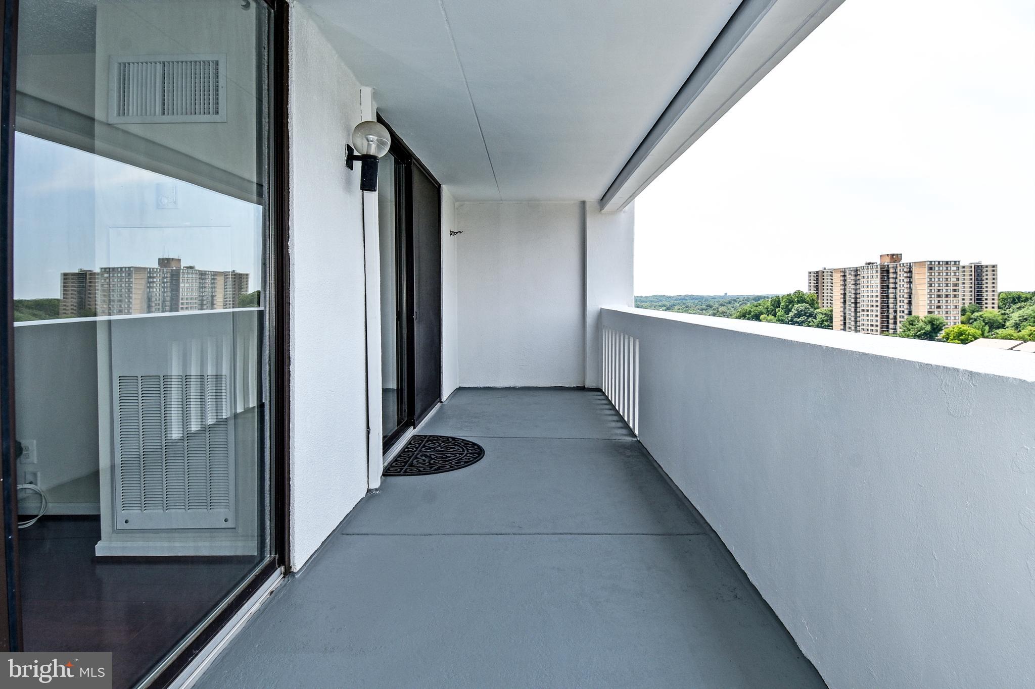 6101 Edsall Road, Unit 1706 Alexandria, VA 22304 - Photo 27 of 40 a view of balcony