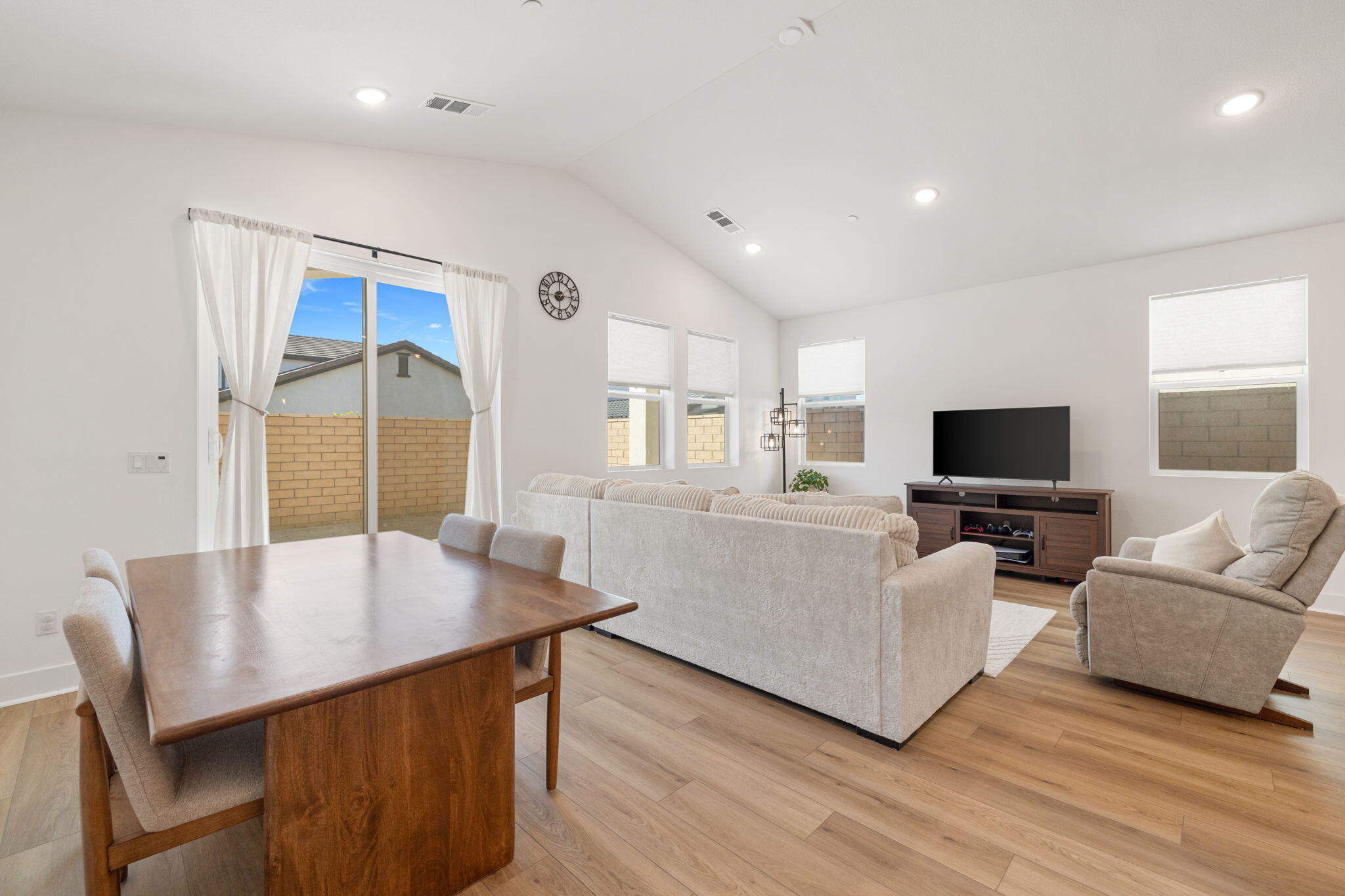 42501 Solicio Way Indio, CA 92203 - Photo 11 of 34 a living room with furniture and a flat screen tv