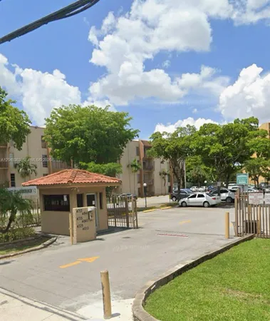 $2,000 | 4715 Northwest 7th Street, Unit 4072, Miami, FL 33126