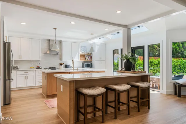 $2,450,000 | 11100 Hortense Street, Toluca Lake, CA 91602