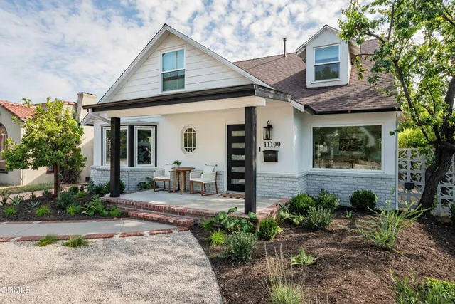 $2,450,000 | 11100 Hortense Street, Toluca Lake, CA 91602