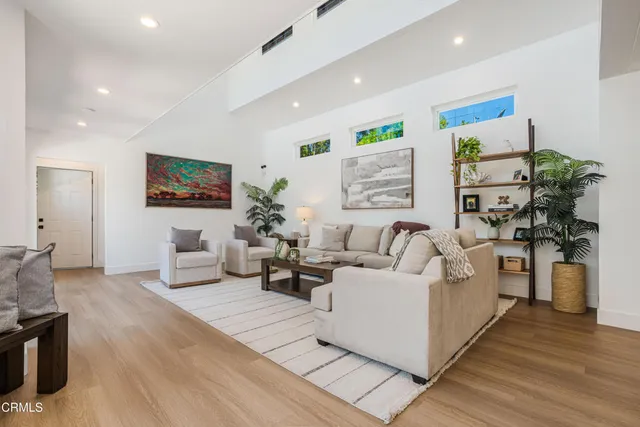 $2,450,000 | 11100 Hortense Street, Toluca Lake, CA 91602