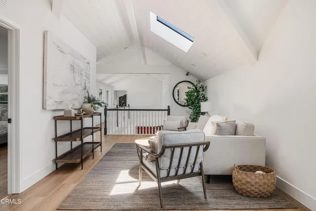 $2,450,000 | 11100 Hortense Street, Toluca Lake, CA 91602