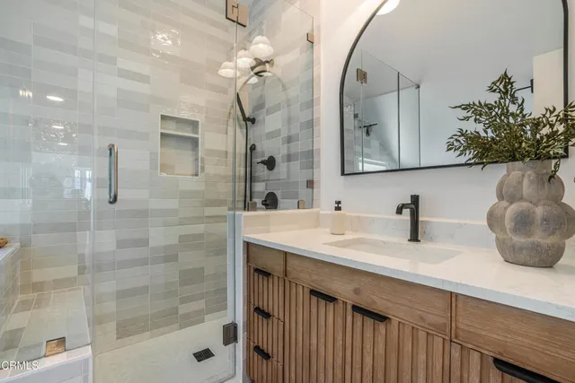 $2,450,000 | 11100 Hortense Street, Toluca Lake, CA 91602