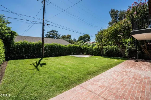 $2,450,000 | 11100 Hortense Street, Toluca Lake, CA 91602