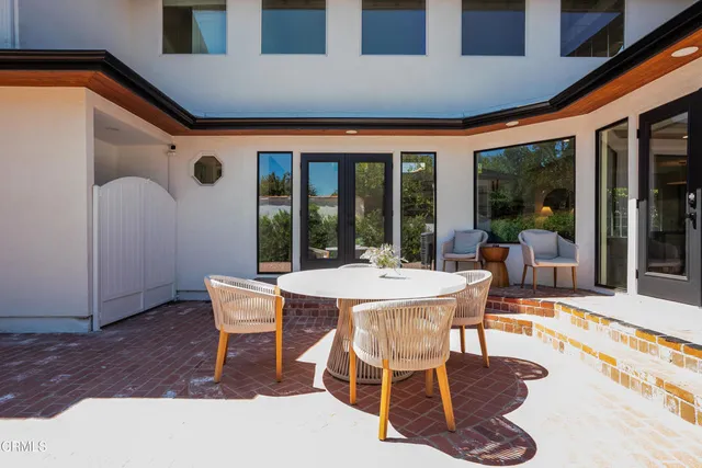 $2,450,000 | 11100 Hortense Street, Toluca Lake, CA 91602