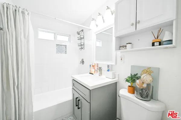 $4,500 | 11839 205th Street, Lakewood, CA 90715