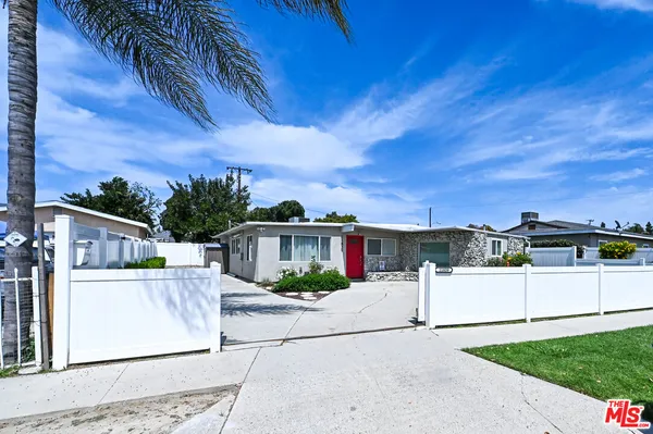 $4,500 | 11839 205th Street, Lakewood, CA 90715