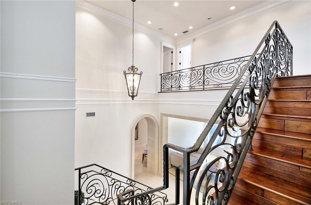 2390 Kingfish Road Naples, FL 34102 - Photo 22 of 37