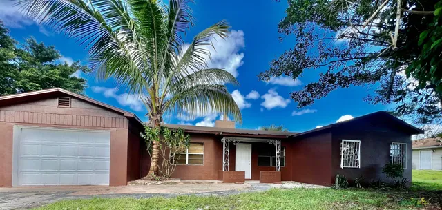 $224,900 | 3404 Ave O, Fort Pierce, FL 34947