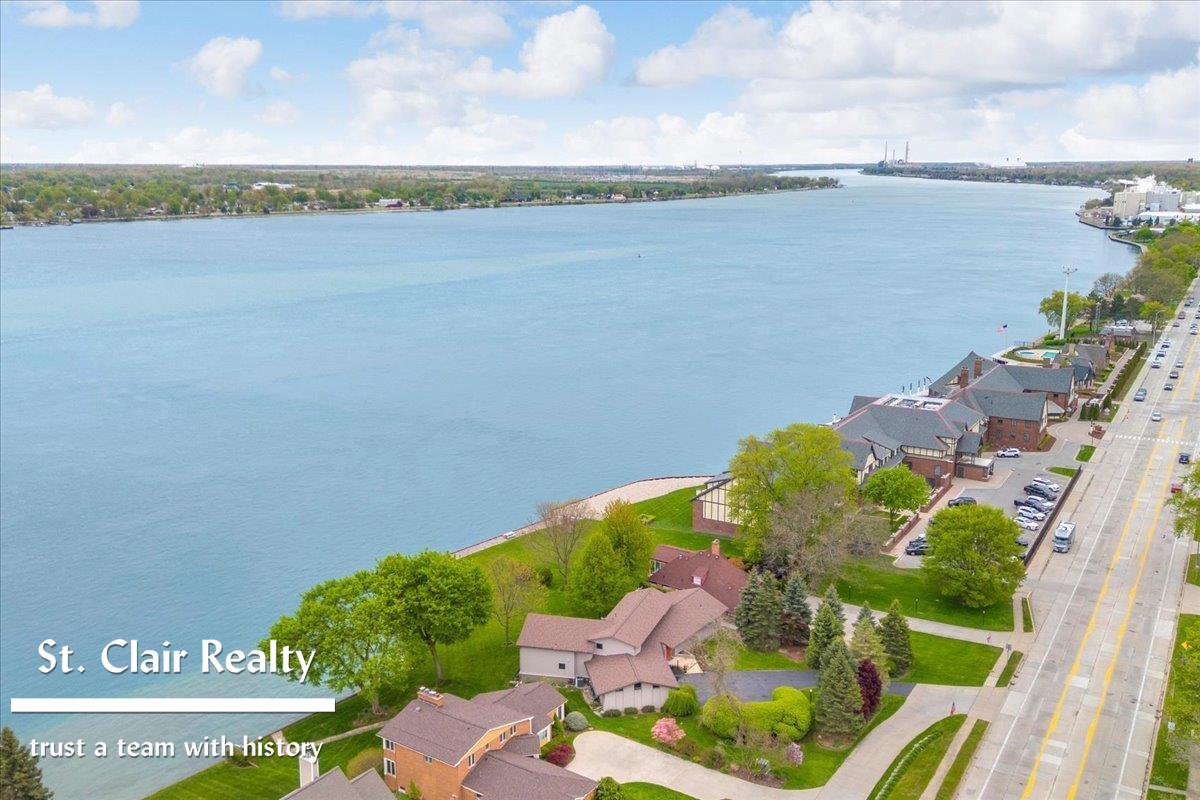 560 North Riverside Avenue St. Clair, MI 48079 - Photo 47 of 49