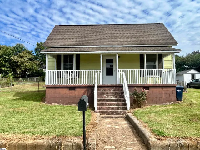 $1,200 | 13 Allen Street, Pelzer, SC 29669