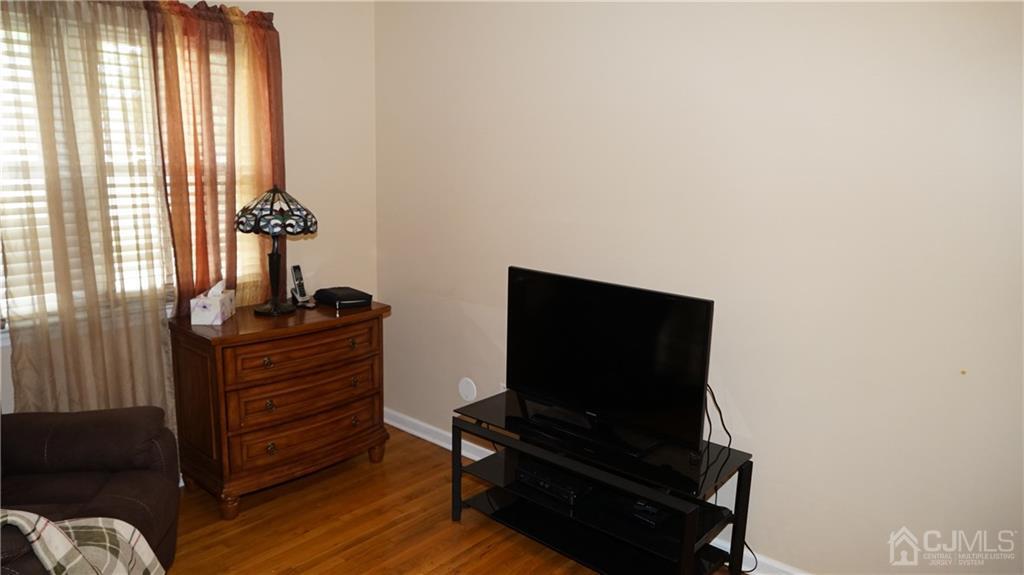 311 Rector Street Perth Amboy, NJ 08861 - Photo 9 of 24 Gallery Image 9