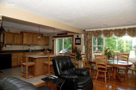 8092 Torrey Road Grand Blanc, MI 48439 - Photo 11 of 27 20403021-10.JPG
