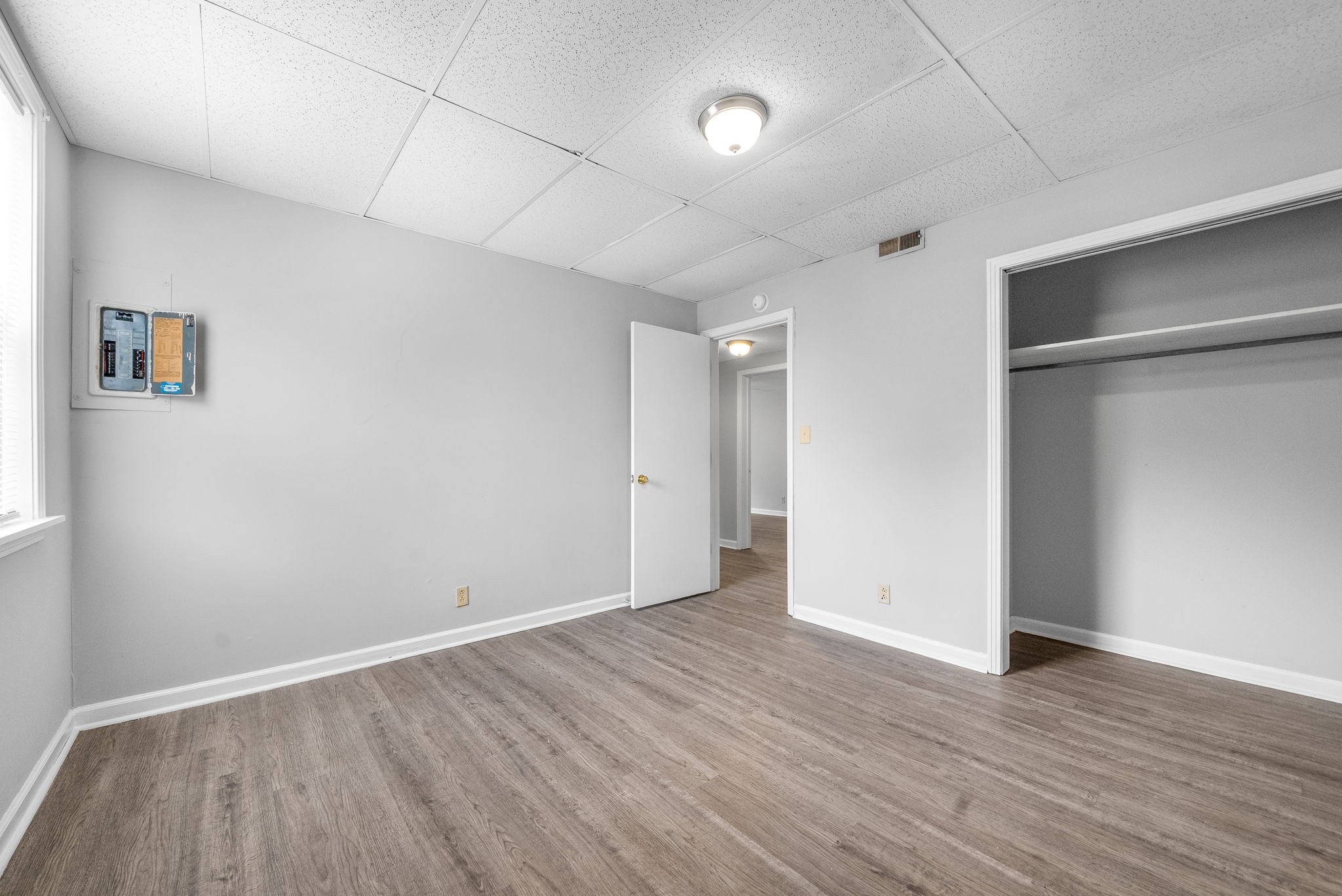 1600 Paradise Hill Road, Unit B Clarksville, TN 37043 - Photo 15 of 20 a view of an empty room with wooden floor
