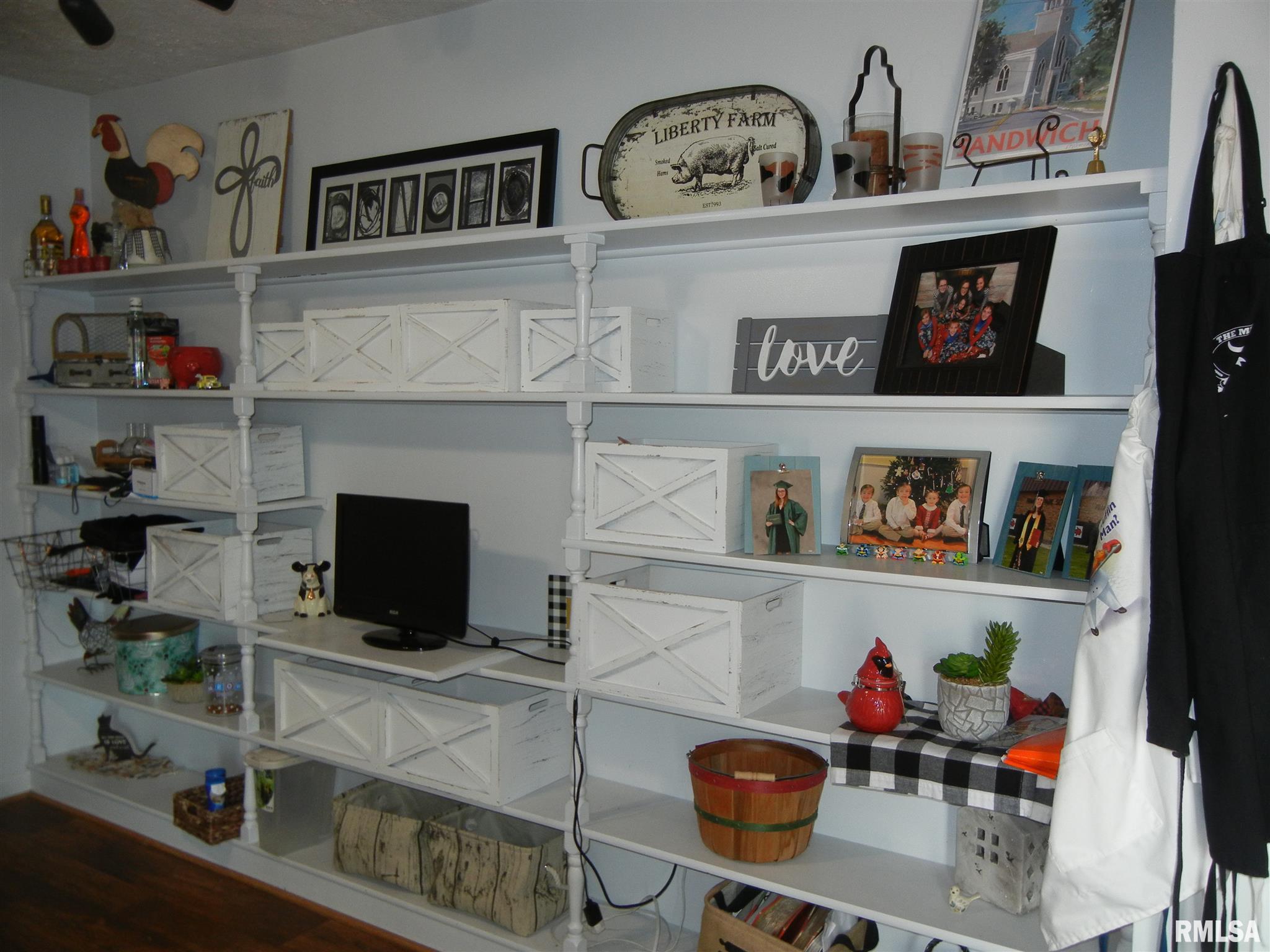3341 Selmaville Road Salem, IL 62881 - Photo 9 of 20 Gallery Image 9