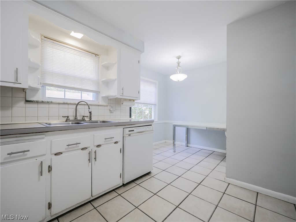 2415 Laurelhurst Road Cleveland, OH 44118 - Photo 10 of 20 Gallery Image 10