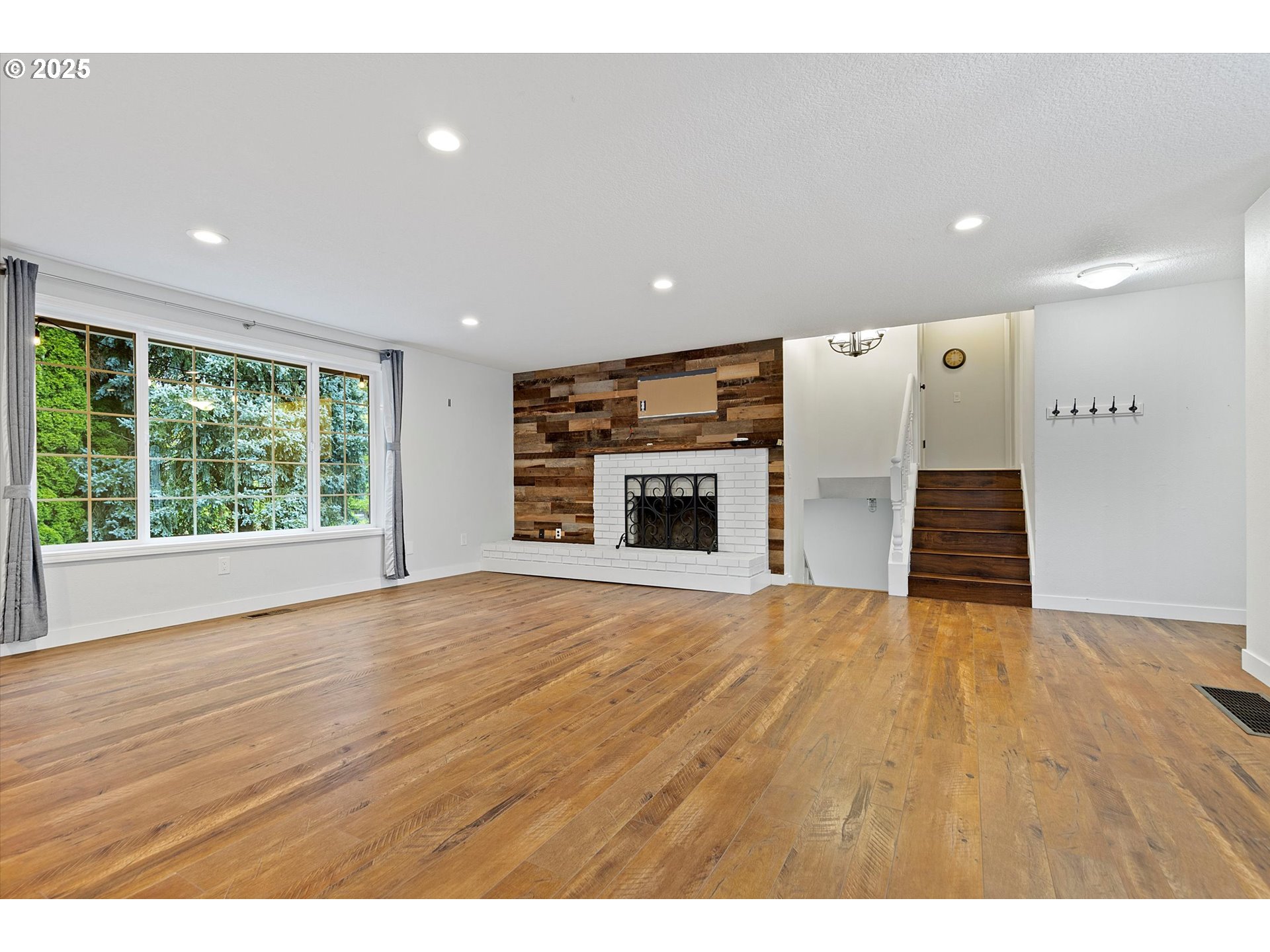16675 Southwest Rigert Terrace Beaverton, OR 97007 - Photo 14 of 38 Gallery Image 14