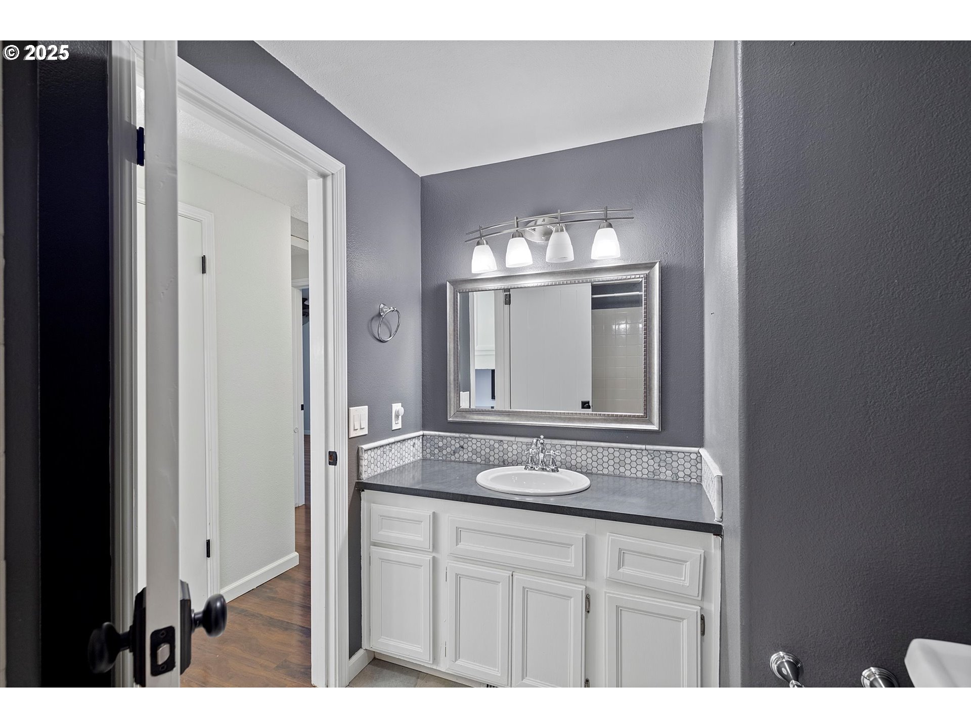 16675 Southwest Rigert Terrace Beaverton, OR 97007 - Photo 24 of 38 Gallery Image 24