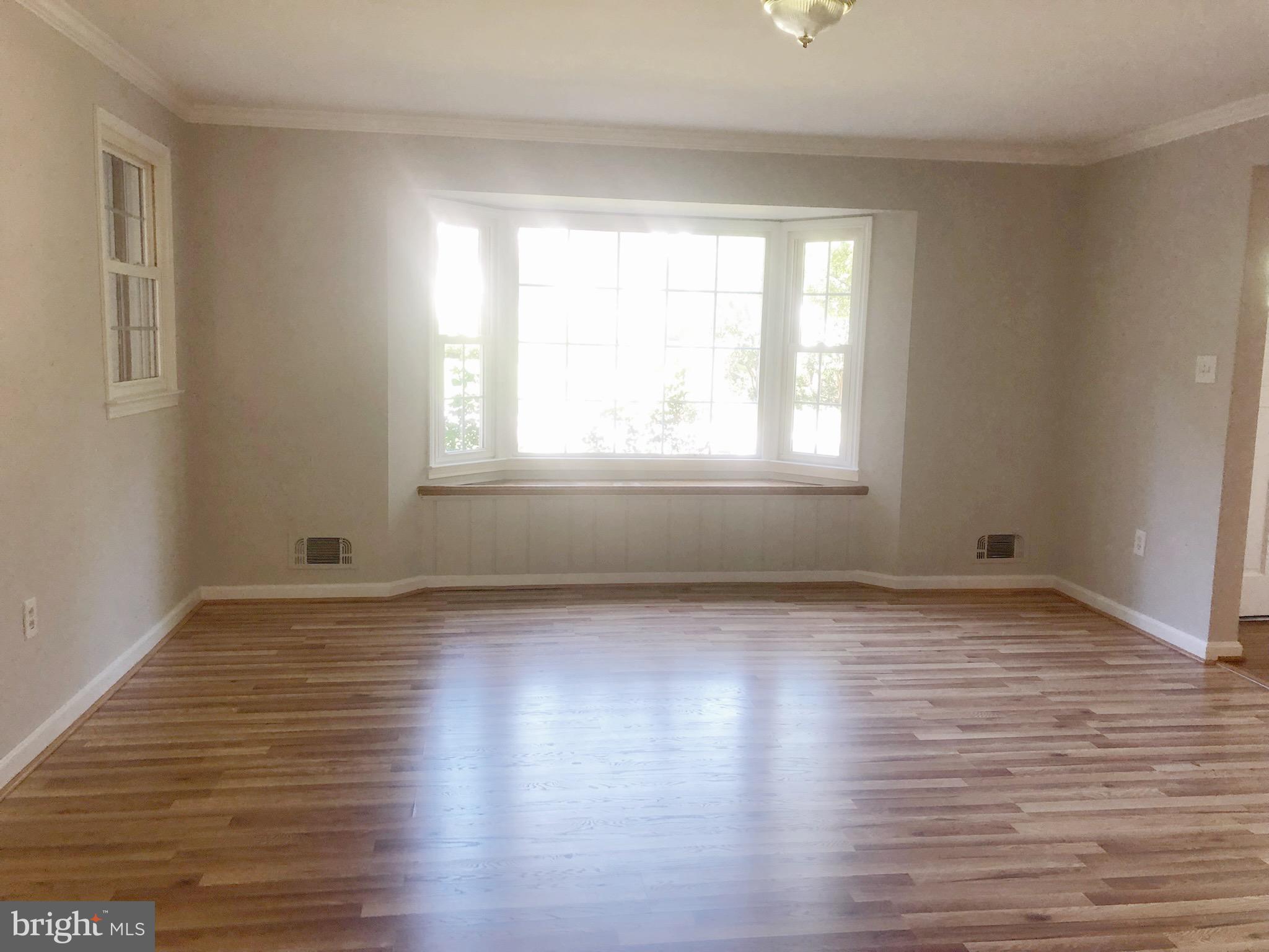 1225 Earnestine Street McLean, VA 22101 - Photo 11 of 16 Living Room