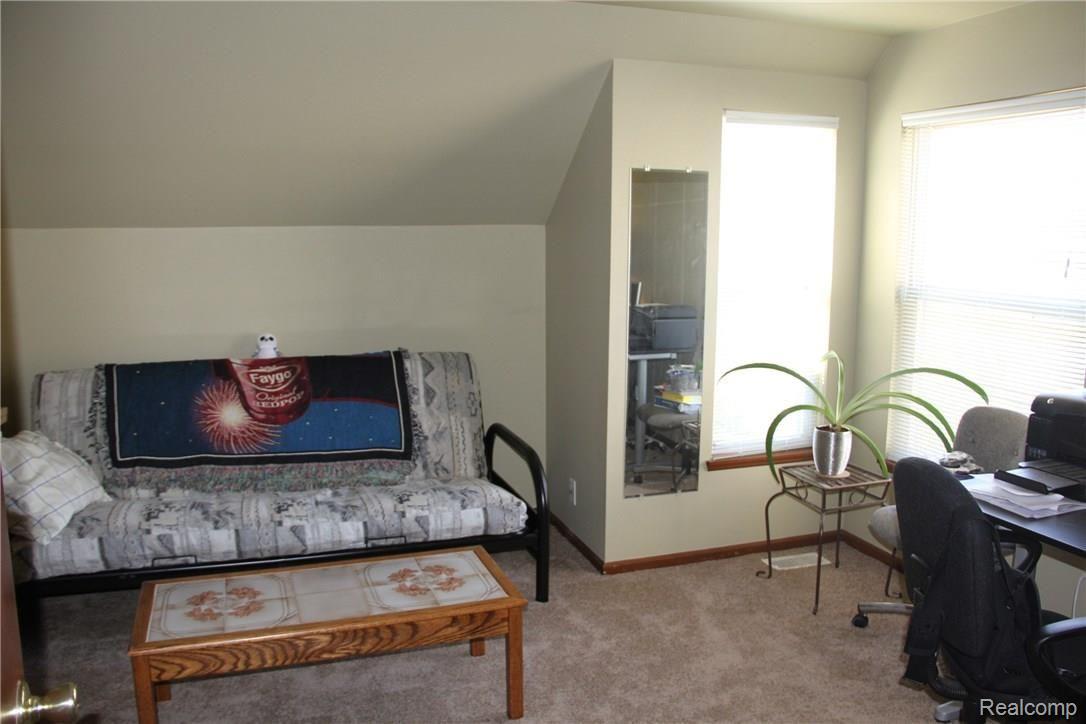 503 Glenwyth Road Brighton, MI 48116 - Photo 10 of 20 IMG_8014.JPG