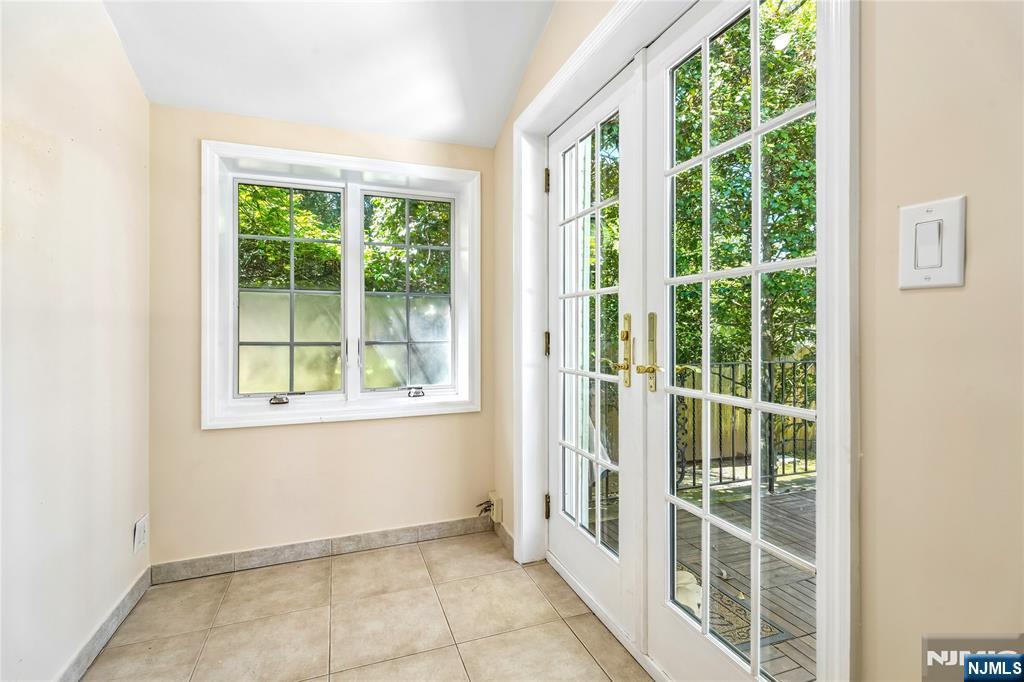 457 Summit Street Norwood, NJ 07648 - Photo 13 of 35 a view of an empty room with windows