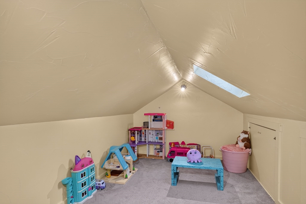 17 Pilgrim Way Walpole, MA 02032 - Photo 16 of 30 Gallery Image 16