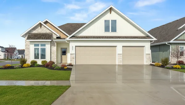 $778,701 | 4821 Bluebell Loop South, Fargo, ND 58104