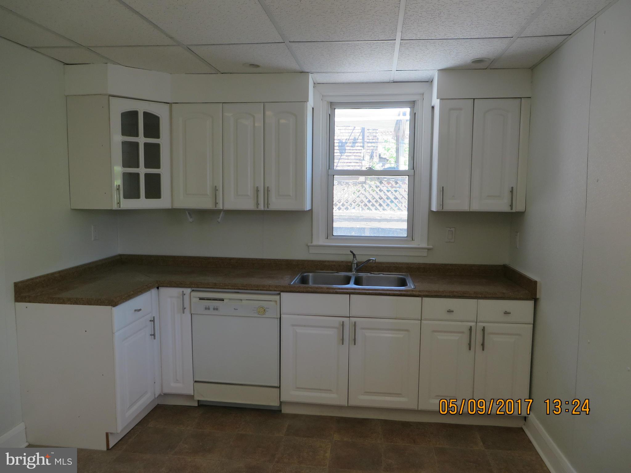 7017 Harford Road Baltimore, MD 21234 - Photo 12 of 29 Kitchen