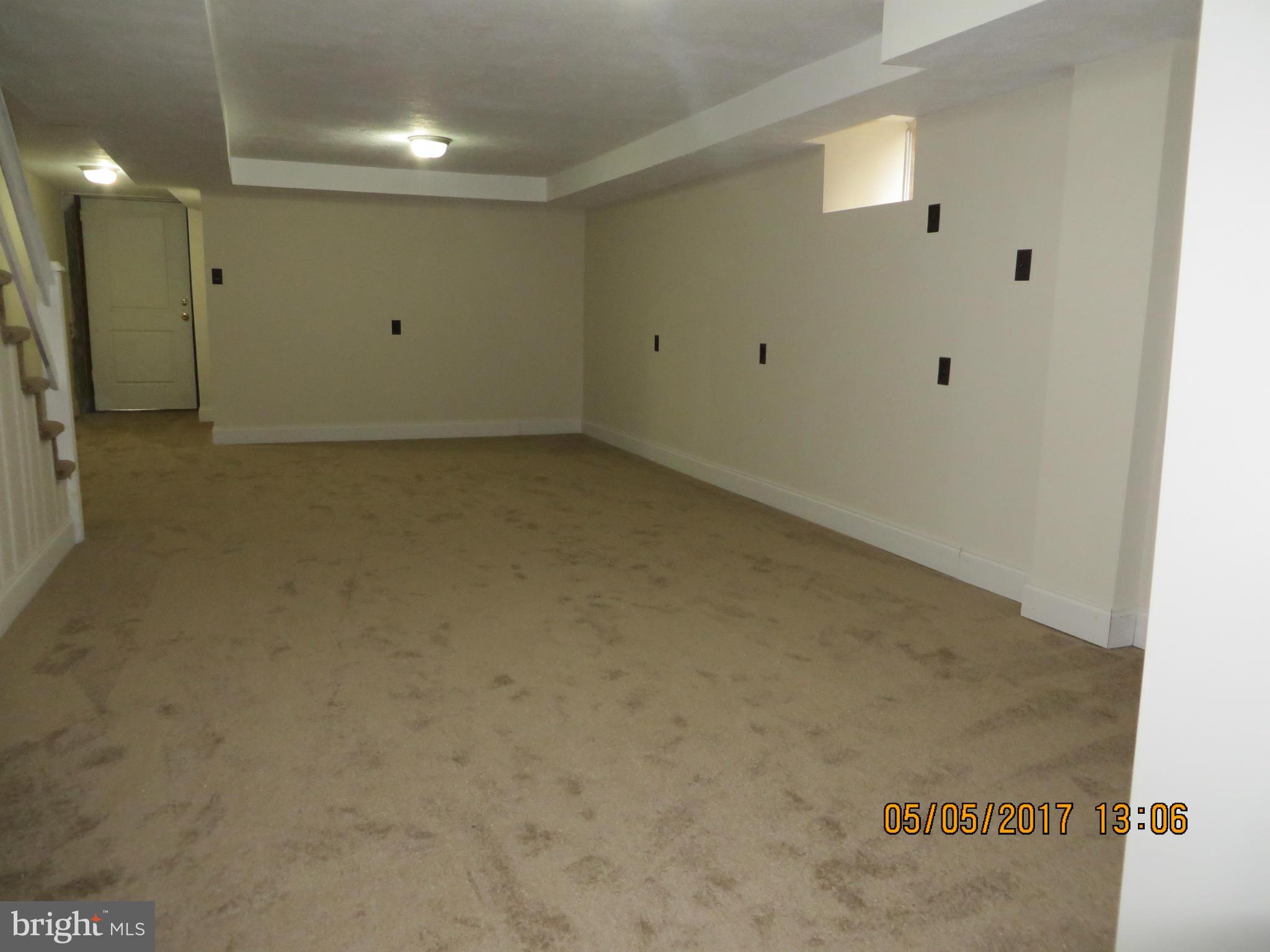 7017 Harford Road Baltimore, MD 21234 - Photo 21 of 29 Family Room