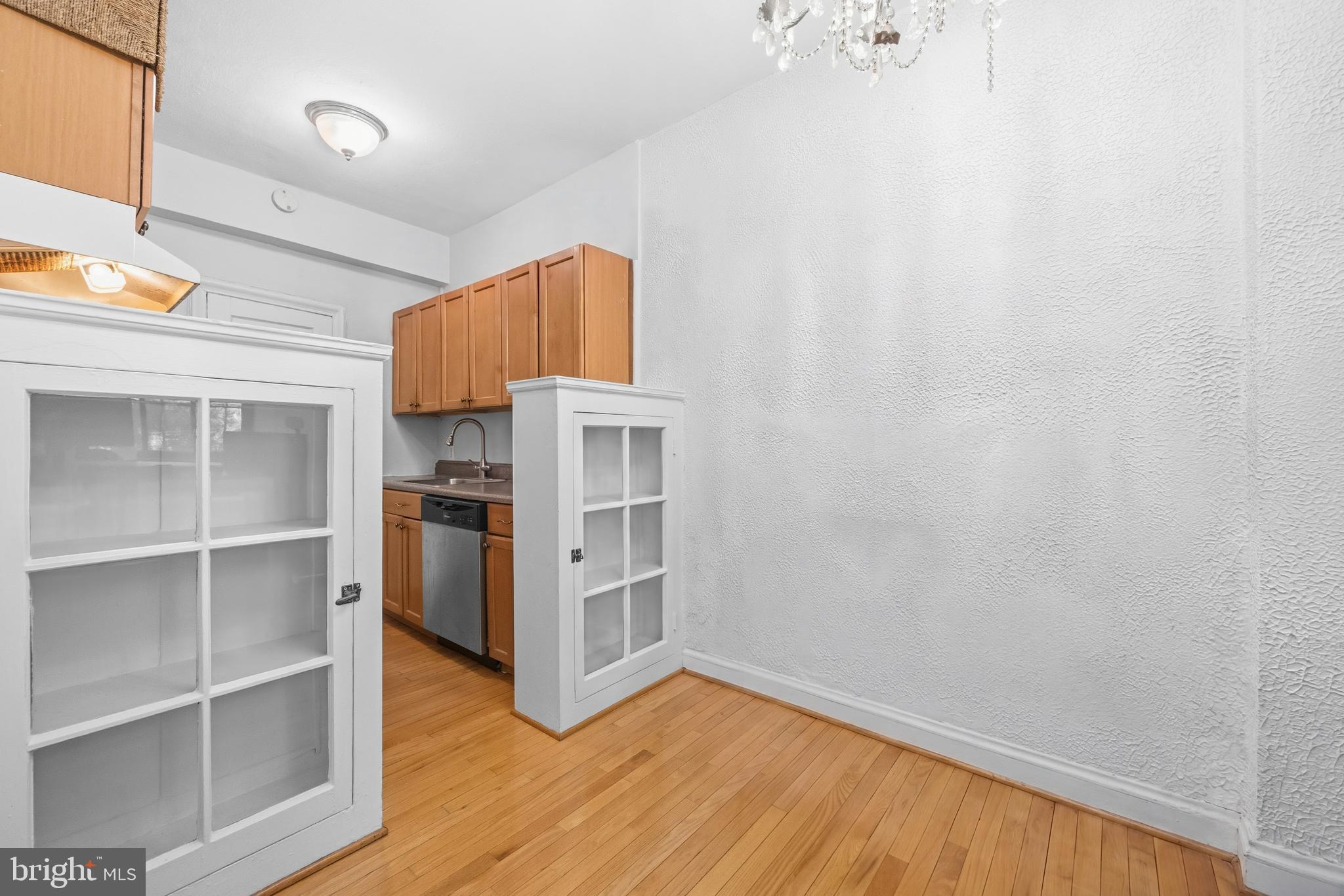 2032 Belmont Road Northwest, Unit 104 Washington, DC 20009 - Photo 9 of 22