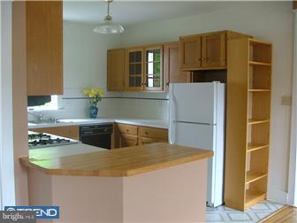 119 Simpson Road Ardmore, PA 19003 - Photo 4 of 12 Kitchen