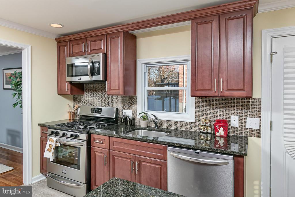 8218 Brattle Road Baltimore, MD 21208 - Photo 11 of 30 Kitchen