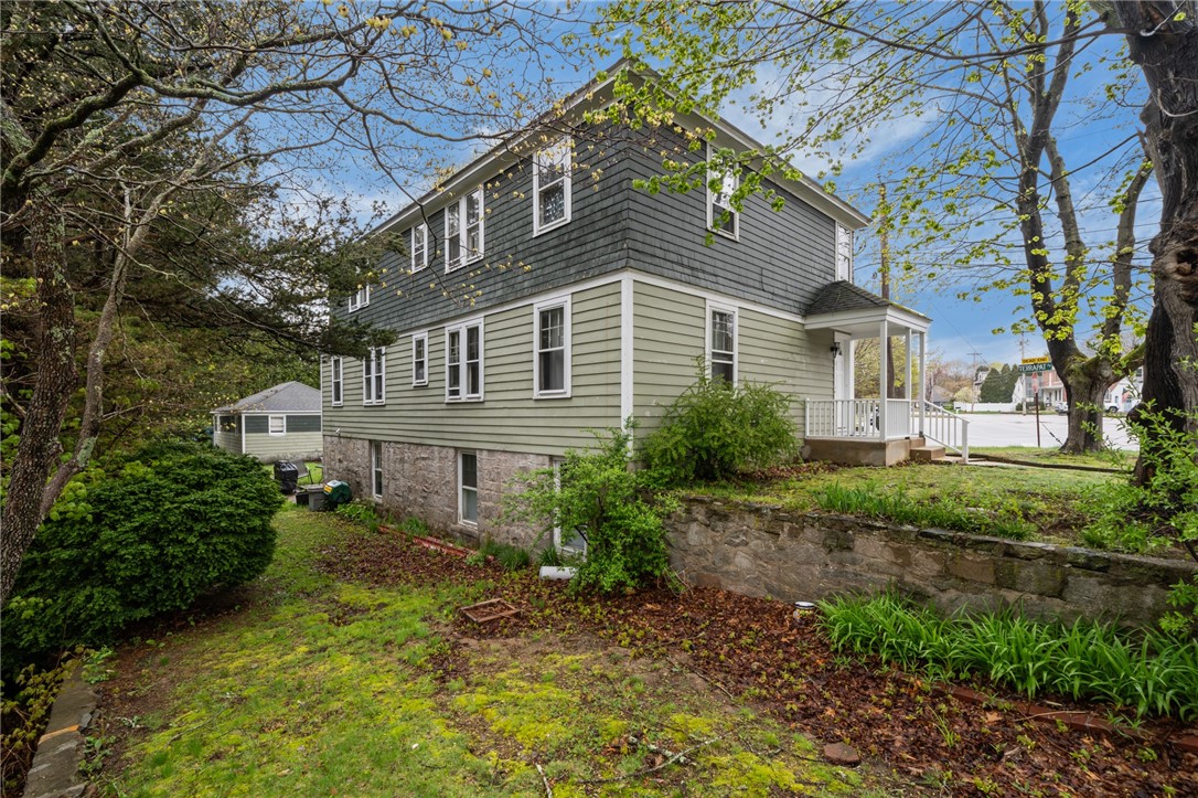 8 Perkins Avenue Westerly, RI 02891 - Photo 3 of 47