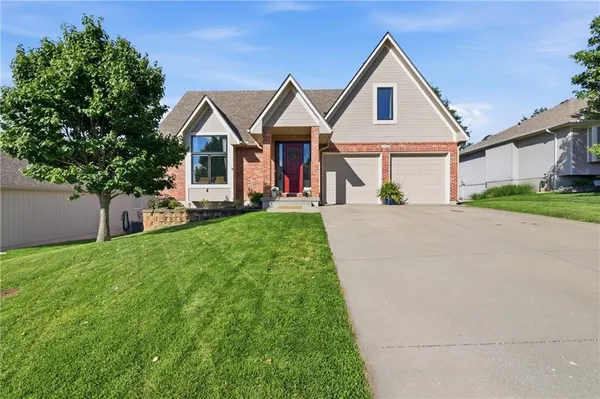 $419,000 | 1130 North Glenview Avenue, Independence, MO 64056