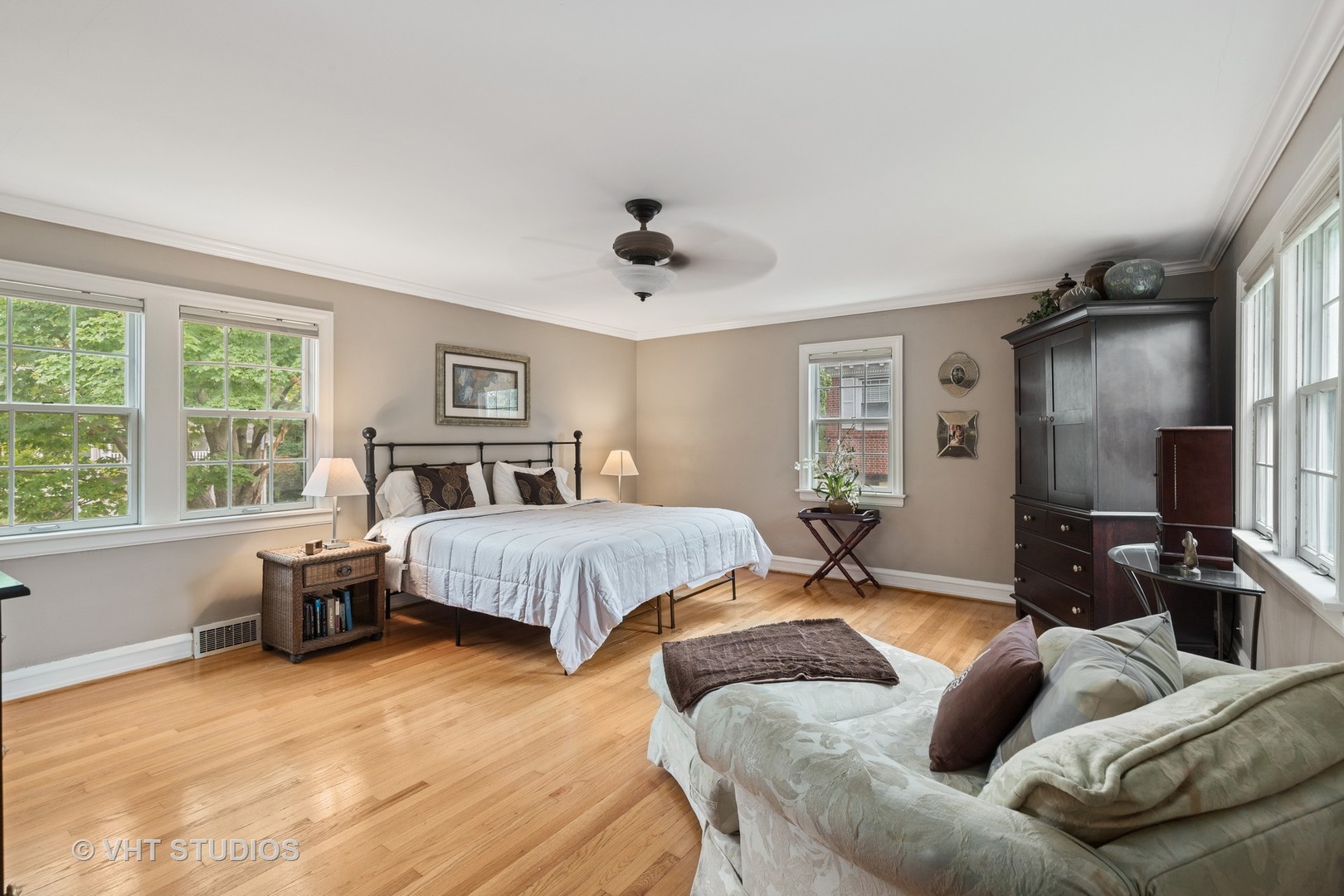 175 Northwood Road Riverside, IL 60546 - Photo 13 of 29