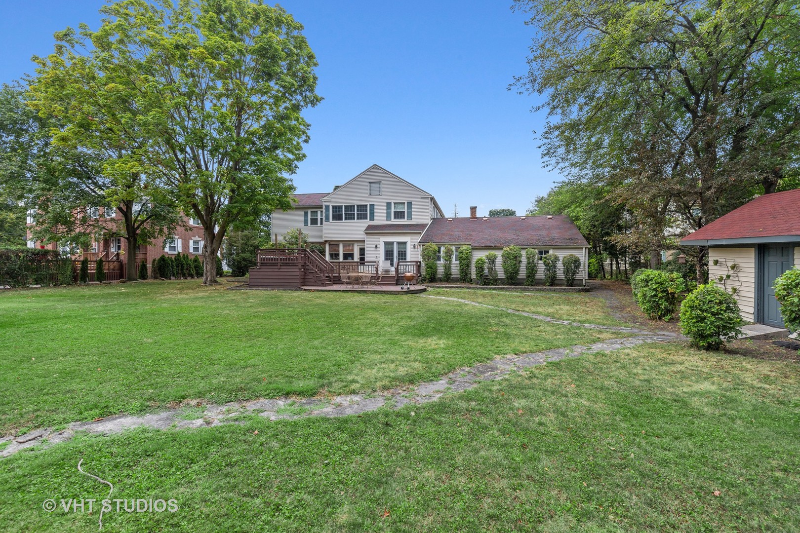 175 Northwood Road Riverside, IL 60546 - Photo 24 of 29