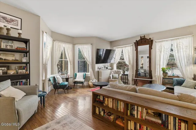 $1,290,000 | 278 Ballston Avenue, Saratoga Springs, NY 12866