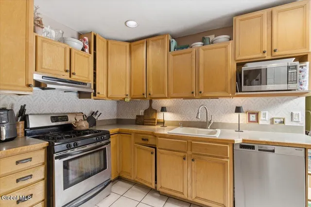 $1,290,000 | 278 Ballston Avenue, Saratoga Springs, NY 12866