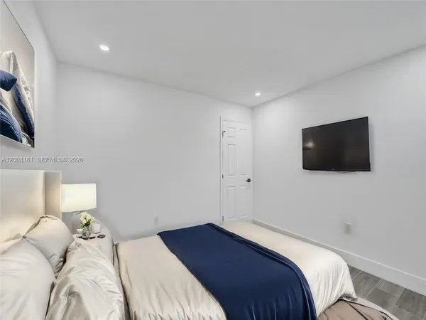 $2,495 | 5740 Mayo Street, Hollywood, FL 33023