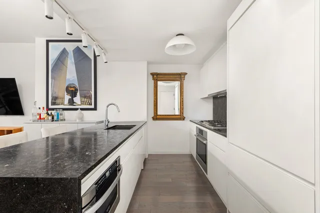 $1,225,000 | 385 1st Avenue, Unit 14A | Gramercy