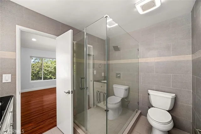 a view of utility room